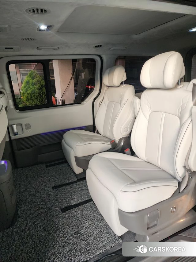 Hyundai Staria 2025 Черный из Кореи, фото 4