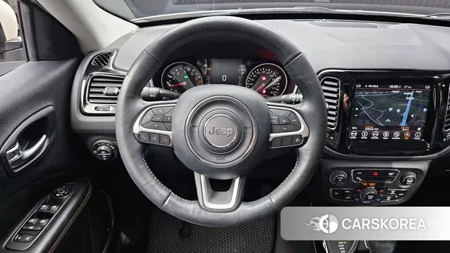 Jeep Compass 2nd Generation 2018 Белый из Кореи, фото 4