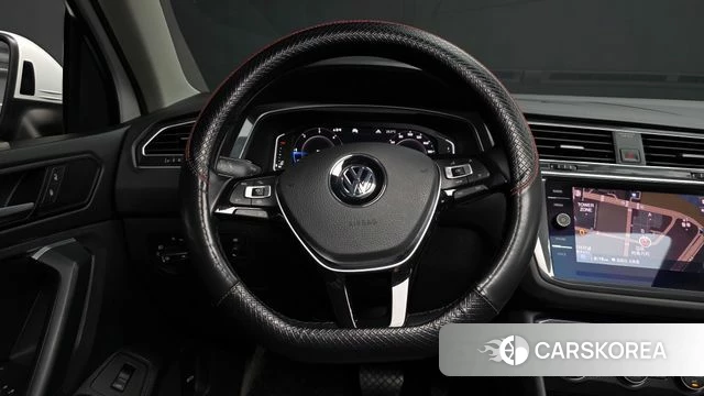 Volkswagen Tiguan second Generation 2020 Белый из Кореи, фото 4