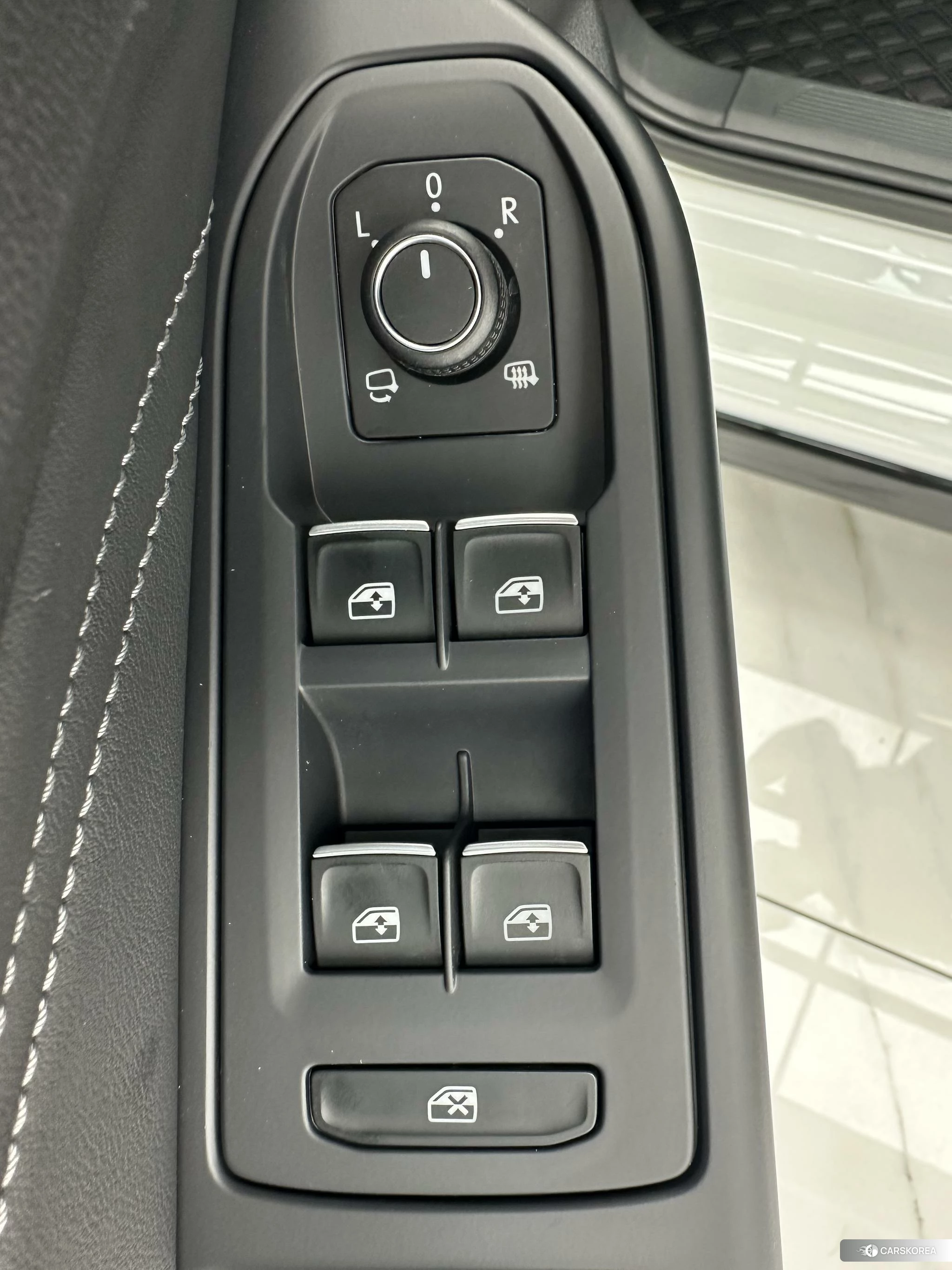 Volkswagen Golf 2023 Белый из Китая, фото 4