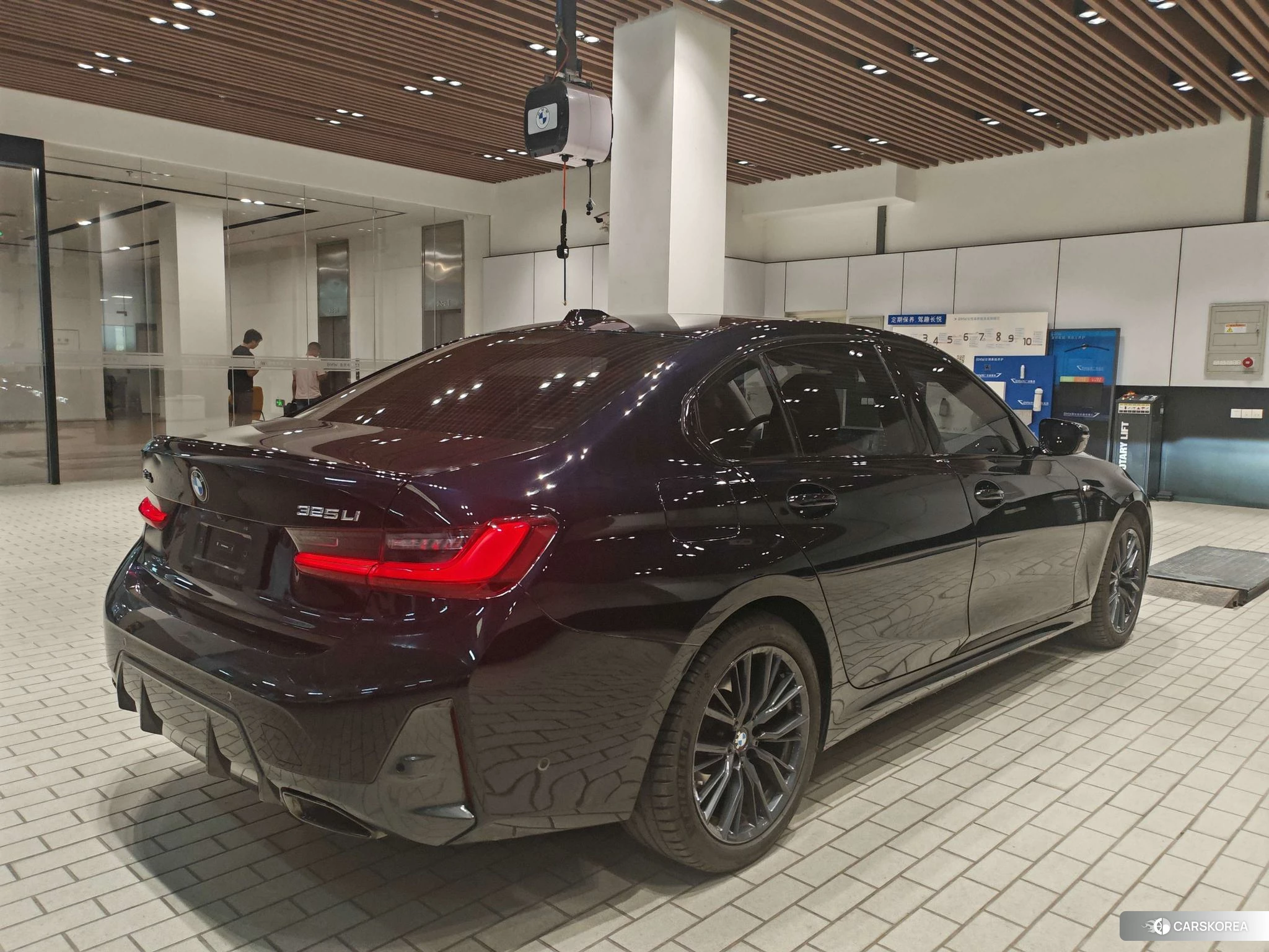 BMW 3 series 2022 Черный из Китая, фото 4
