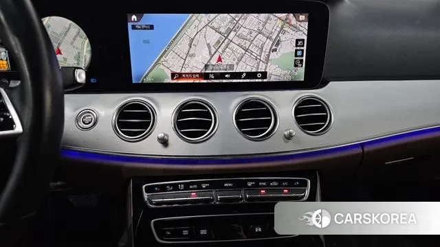 Mercedes-Benz E-Class W213 2021 Белый из Кореи, фото 4