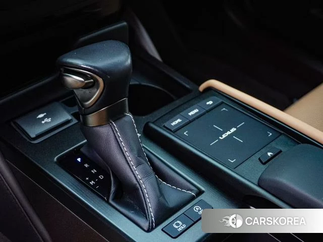 Lexus ES 2021 Белый из Китая, фото 4