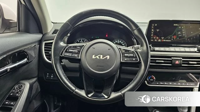 Kia Seltos 2022 Белый из Кореи, фото 4