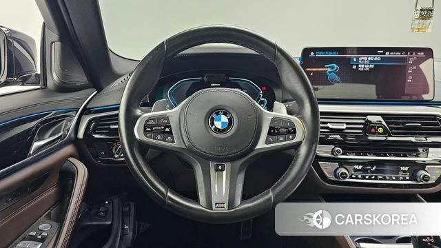 BMW 5 Series (G30) 2021 Черный из Кореи, фото 4