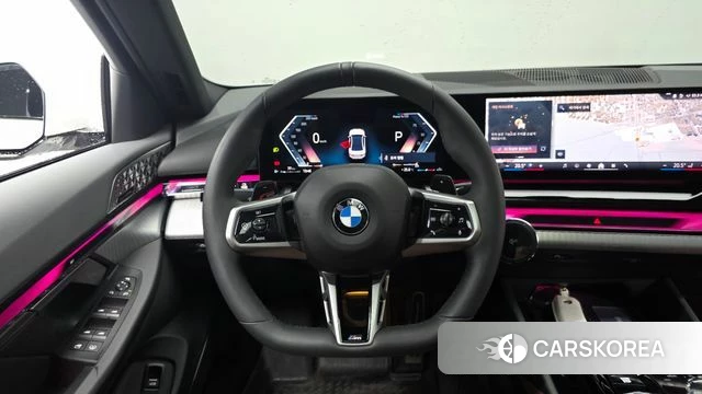 BMW 5 Series (G60) 2024 Белый из Кореи, фото 4
