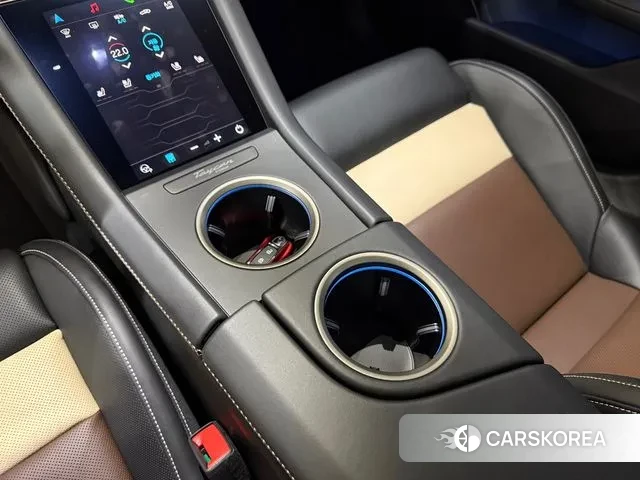 Porsche Taycan 2025 Красный из Кореи, фото 4