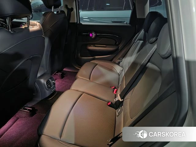 Mini Cooper Clubman 2022 Серебряный из Кореи, фото 4
