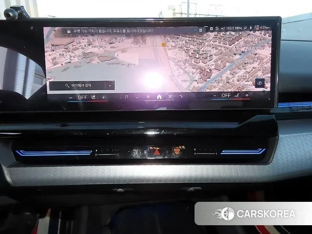 BMW 5 Series (G60) 2024 Белый из Кореи, фото 4