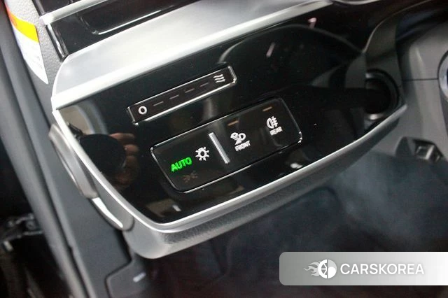 Audi A8 (D5) 2021 Черный двухцветный из Кореи, фото 4