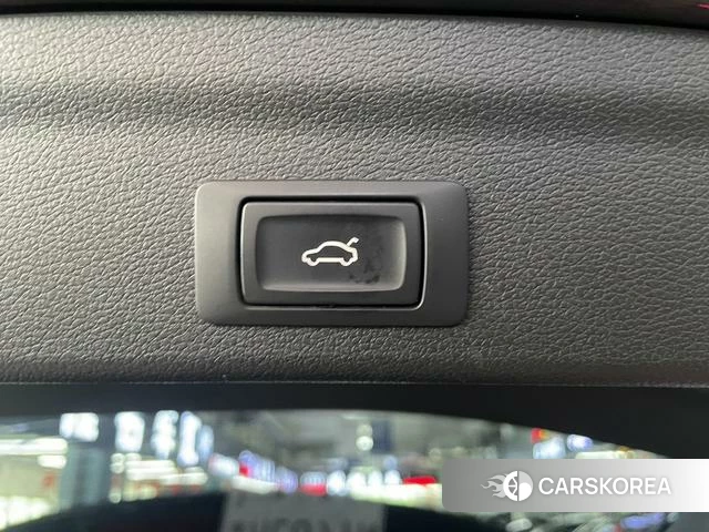 Audi Q3 2021 Темно-серый из Китая, фото 4