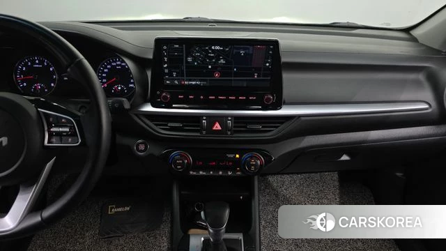 Kia The New K3 2nd generation 2021 Белый из Кореи, фото 4