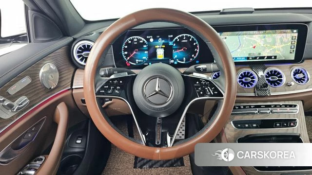 Mercedes-Benz E-Class W213 2023 Белый из Кореи, фото 4