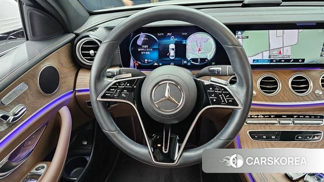 Mercedes-Benz E-Class W213 2021 Белый из Кореи, фото 4