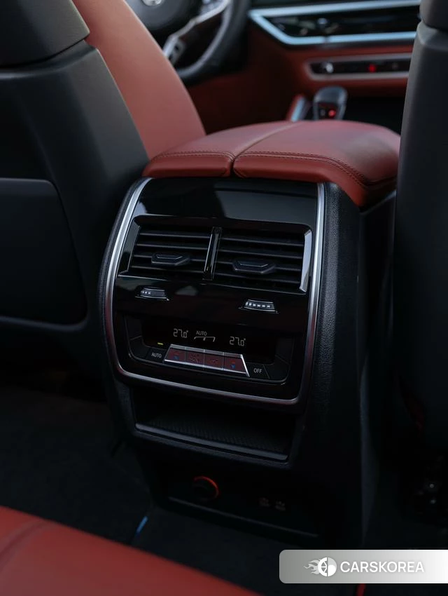 BMW X5 M 2023 Серебристо-серый из Китая, фото 4