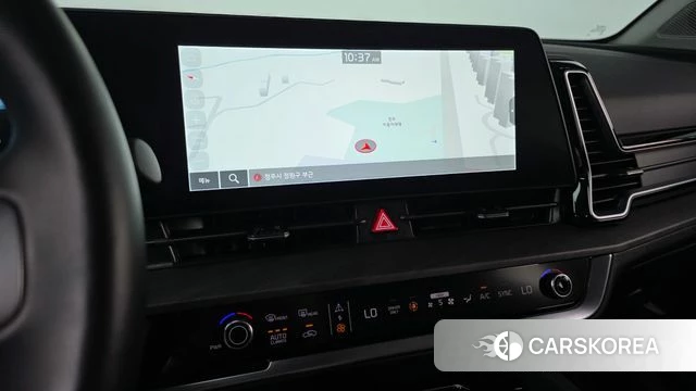 Kia Sportage 5th Generation Hybrid 2024 Белый из Кореи, фото 4