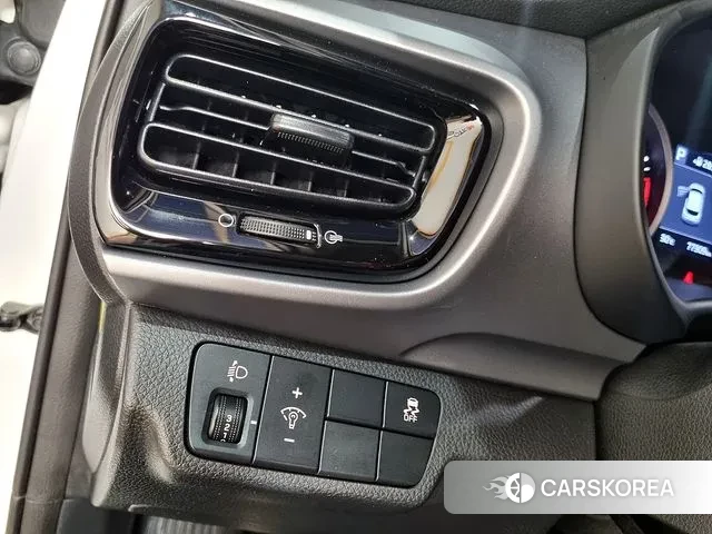 Kia Stonic 2018 Белый из Кореи, фото 4