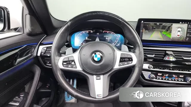 BMW 5 Series (G30) 2021 Белый из Кореи, фото 4