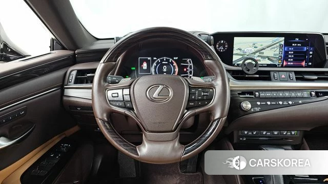 Lexus ES300h 7th generation 2021 Черный из Кореи, фото 4