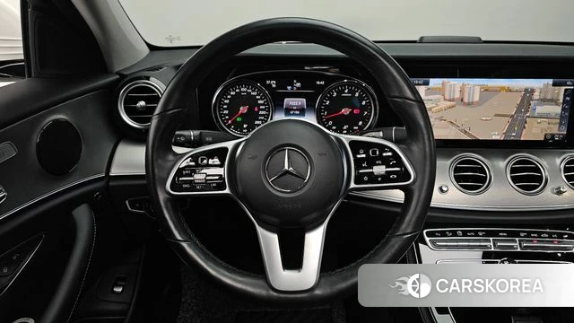 Mercedes-Benz E-Class W213 2018 Белый из Кореи, фото 4