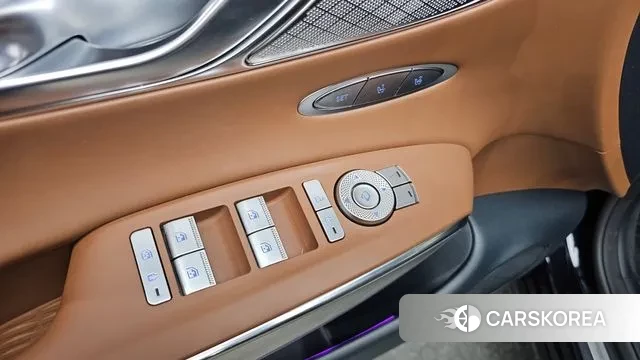 Genesis GV70 2023 Черный из Кореи, фото 4