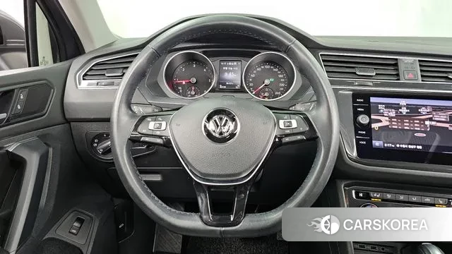 Volkswagen Tiguan second Generation 2020 Серый из Кореи, фото 4