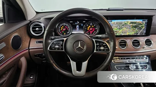 Mercedes-Benz E-Class W213 2019 Белый из Кореи, фото 4