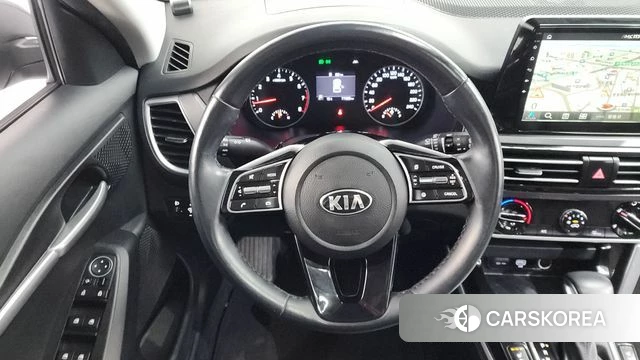 Kia Seltos 2021 Серый из Кореи, фото 4