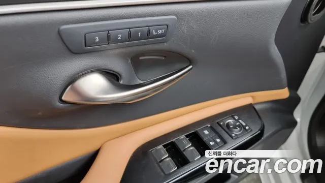 Lexus ES300h 7th generation 2023 Белый из Кореи, фото 4