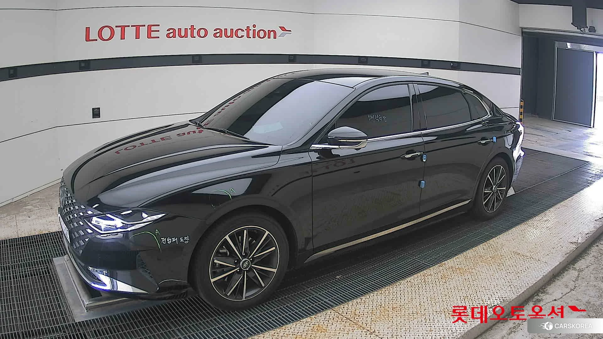 Hyundai Grandeur 2022 Midnight Black Pearl из Кореи, фото 4