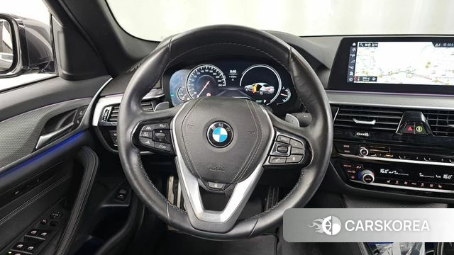 BMW 5 Series (G30) 2018 Серый из Кореи, фото 4