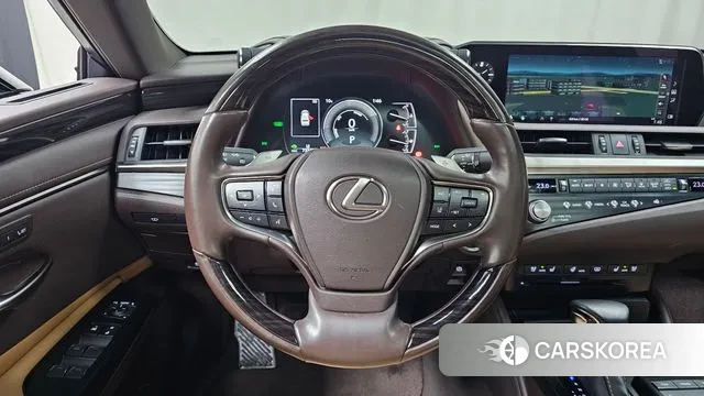 Lexus ES300h 7th generation 2021 Серебряный из Кореи, фото 4