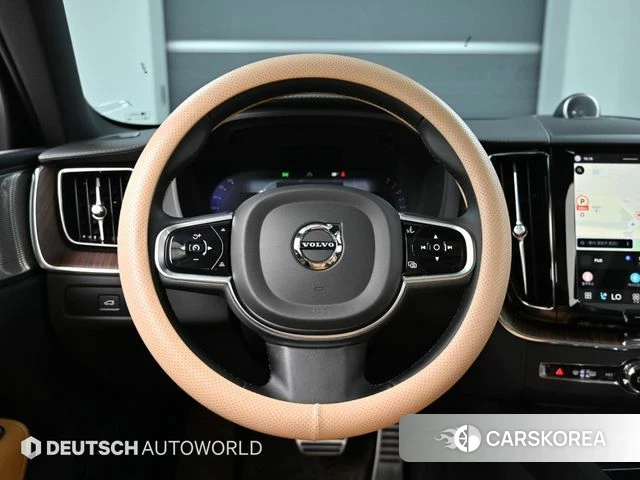 Volvo XC60 second Generation 2023 Белый из Кореи, фото 4