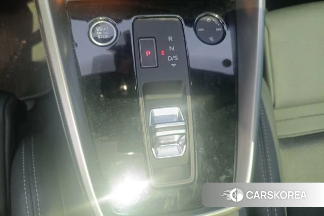 Audi A3 2024 Белый из Китая, фото 4