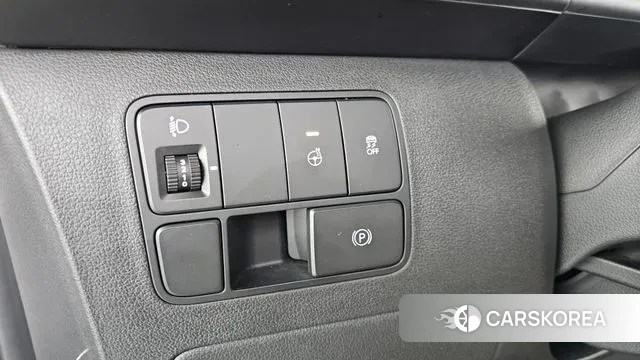 Hyundai Staria 2023 Белый из Кореи, фото 4