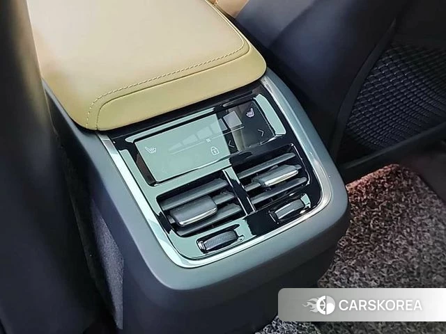 Volvo XC60 second Generation 2021 Белый из Кореи, фото 4