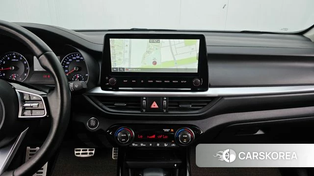 Kia The New K3 2nd generation 2024 Белый из Кореи, фото 4