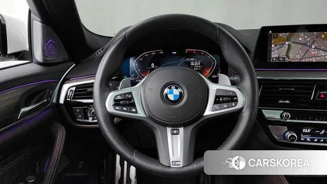 BMW 5 Series (G30) 2019 Белый из Кореи, фото 4