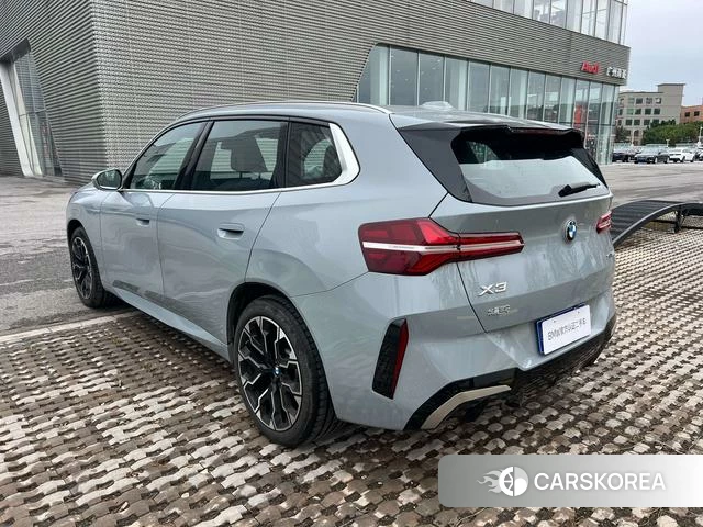 BMW X3 2025 Серебристо-серый из Китая, фото 4
