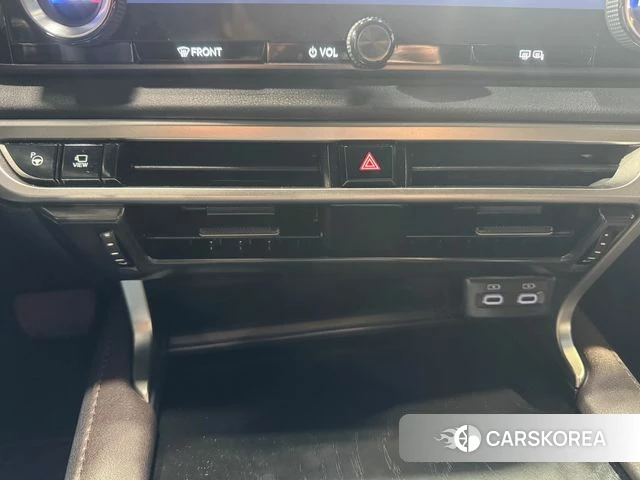 Lexus RX350h 5th generation 2023 Белый из Кореи, фото 4