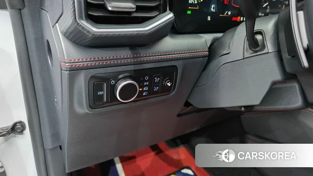 Ford Mustang 7th Generation 2024 Белый из Кореи, фото 4