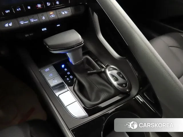 Hyundai The New Avante (CN7) 2025 Серебристо-серый из Кореи, фото 4