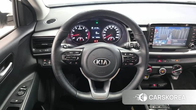 Kia Stonic 2018 Белый из Кореи, фото 4