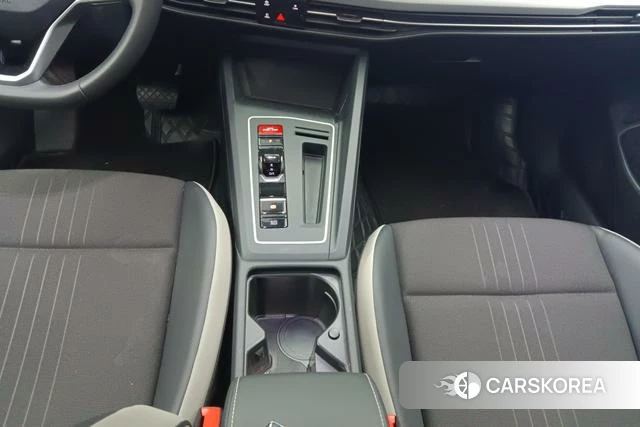 Volkswagen Golf 2024 Темно-серый из Китая, фото 4