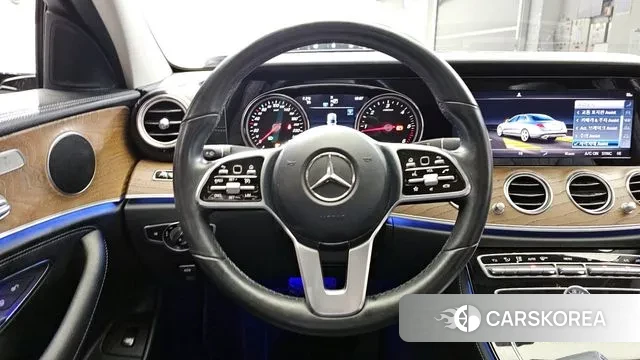 Mercedes-Benz E-Class W213 2019 Белый из Кореи, фото 4