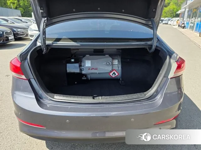 Hyundai Avante AD id 2991374 из Кореи 4