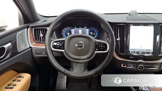 Volvo XC60 second Generation 2024 Белый из Кореи, фото 4