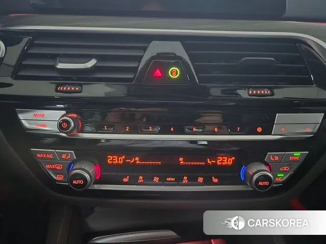 BMW 5 Series (G30) 2020 Серебряный из Кореи, фото 4