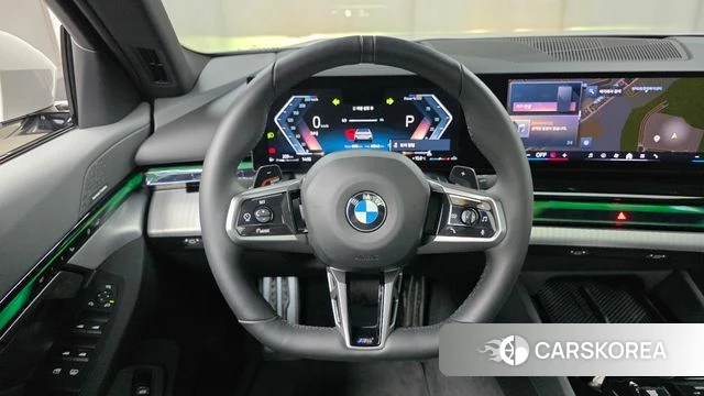 BMW 5 Series (G60) 2024 Белый из Кореи, фото 4