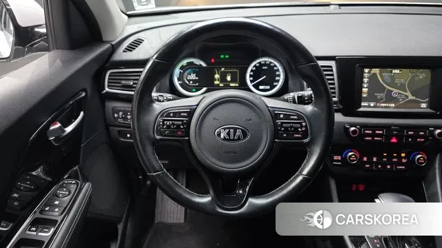 Kia Niro 2018 Серебристо-серый из Кореи, фото 4